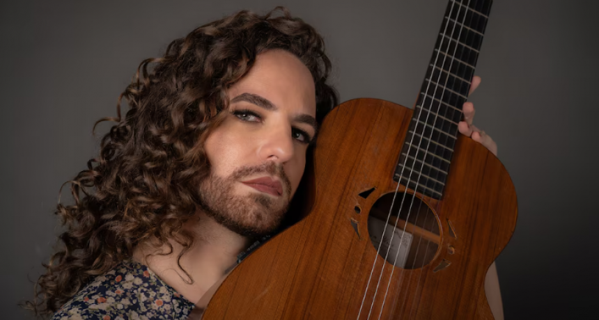 La Ferni: vida de la cantante trans que hizo historia en Cosquín y terminó con la discriminación de género en el folclore