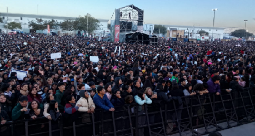 Récord histórico de público en la octava velada de la Fiesta del Poncho